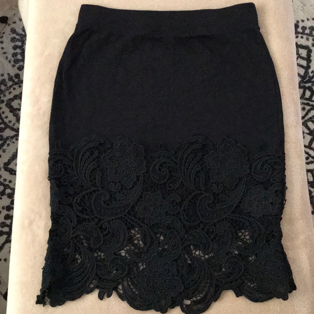 Lace Embroidered Black Skirt - Picture 2 of 10